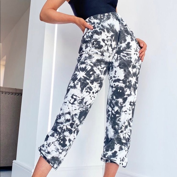 PrettyLittleThing Pants - Black Tie Dye Casual Joggers